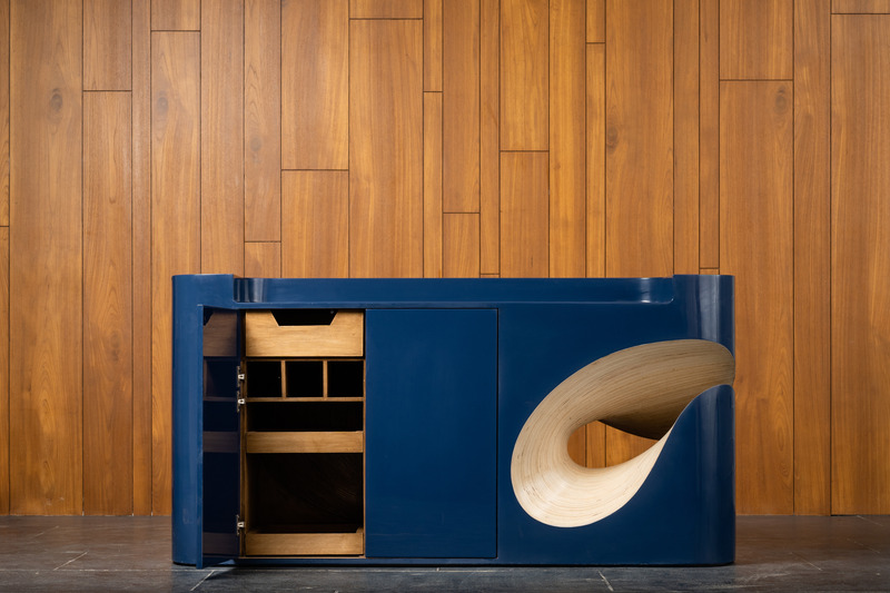 Press kit | 6986-03 - Press release | andblack design studio Debuts Internationally with LOOP Furniture Series - andblack design studio - Product -  LOOP bar unit with interiors  - Photo credit: Ravi Mistry