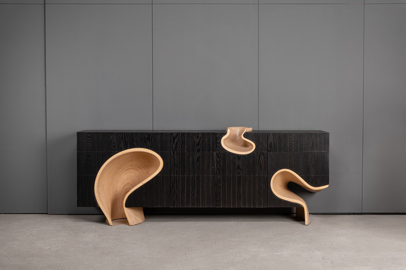 Press kit | 6986-03 - Press release | andblack design studio Debuts Internationally with LOOP Furniture Series - andblack design studio - Product -  LOOP scoop console  - Photo credit: Ravi Mistry