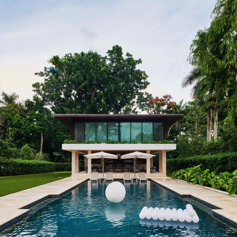 Dossier de presse | 7501-05 - Communiqué de presse | Fifth Annual LIV Hospitality Design Awards Announces Winners for Outstanding Design & Architecture - 3C Awards - Concours - Miami Modern House, Assure Interiors - Crédit photo : <p style="">Richard Powers</p>