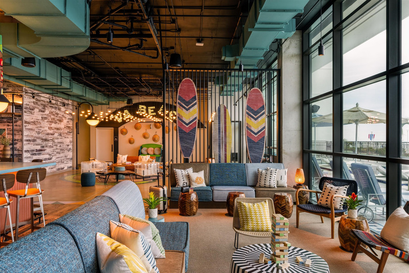 Dossier de presse | 7501-05 - Communiqué de presse | Fifth Annual LIV Hospitality Design Awards Announces Winners for Outstanding Design & Architecture - 3C Awards - Concours - Moxy Virginia Beach Oceanfront, Baskervill  - Crédit photo : <p style="">Isaac Maiselman &amp; Kate Thompson</p>