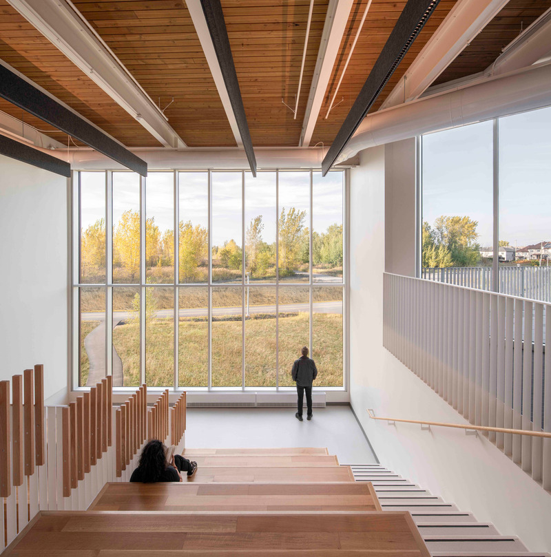 Dossier de presse | 1170-10 - Communiqué de presse | L’Espace citoyen des Confluents : une architecture résiliente au service de la communauté - Cardin Julien - Architecture institutionnelle - Crédit photo : David Boyer