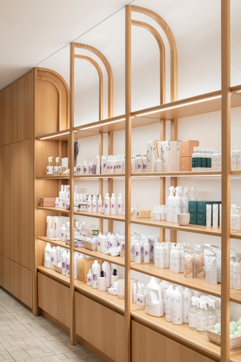 Dossier de presse | 865-62 - Communiqué de presse | La Maison Lavande au centre-ville de Montréal, de la ferme à la boutique - Lemay - Design d’intérieur commercial - Crédit photo : David Boyer