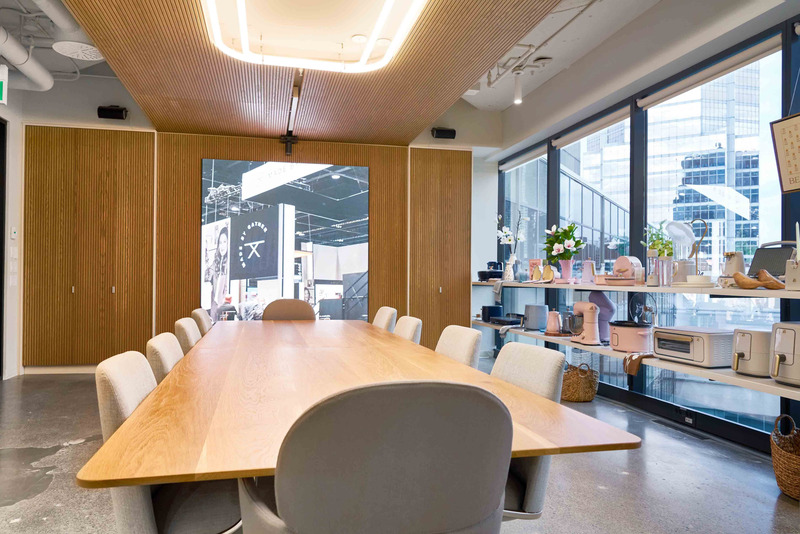 Press kit | 7683-01 - Press release | Made by Gather's Montreal Office - Espazio Design - Commercial Interior Design - Conference room and showroom - Photo credit: Made by Gather