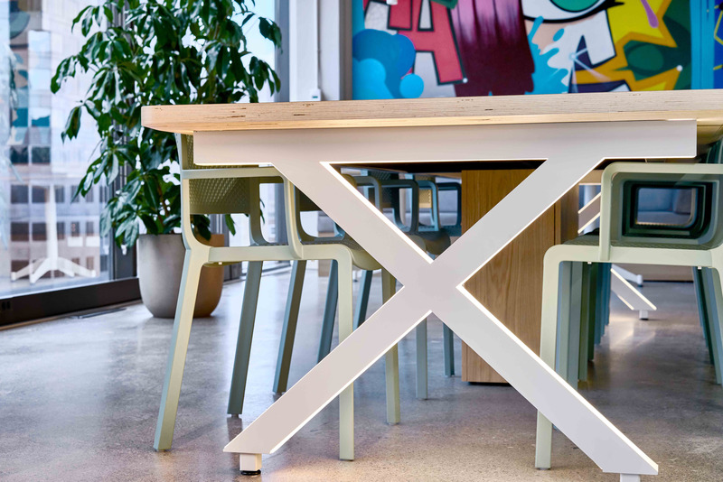 Press kit | 7683-01 - Press release | Made by Gather's Montreal Office - Espazio Design - Commercial Interior Design - Custom table leg detail - Photo credit: Made by Gather