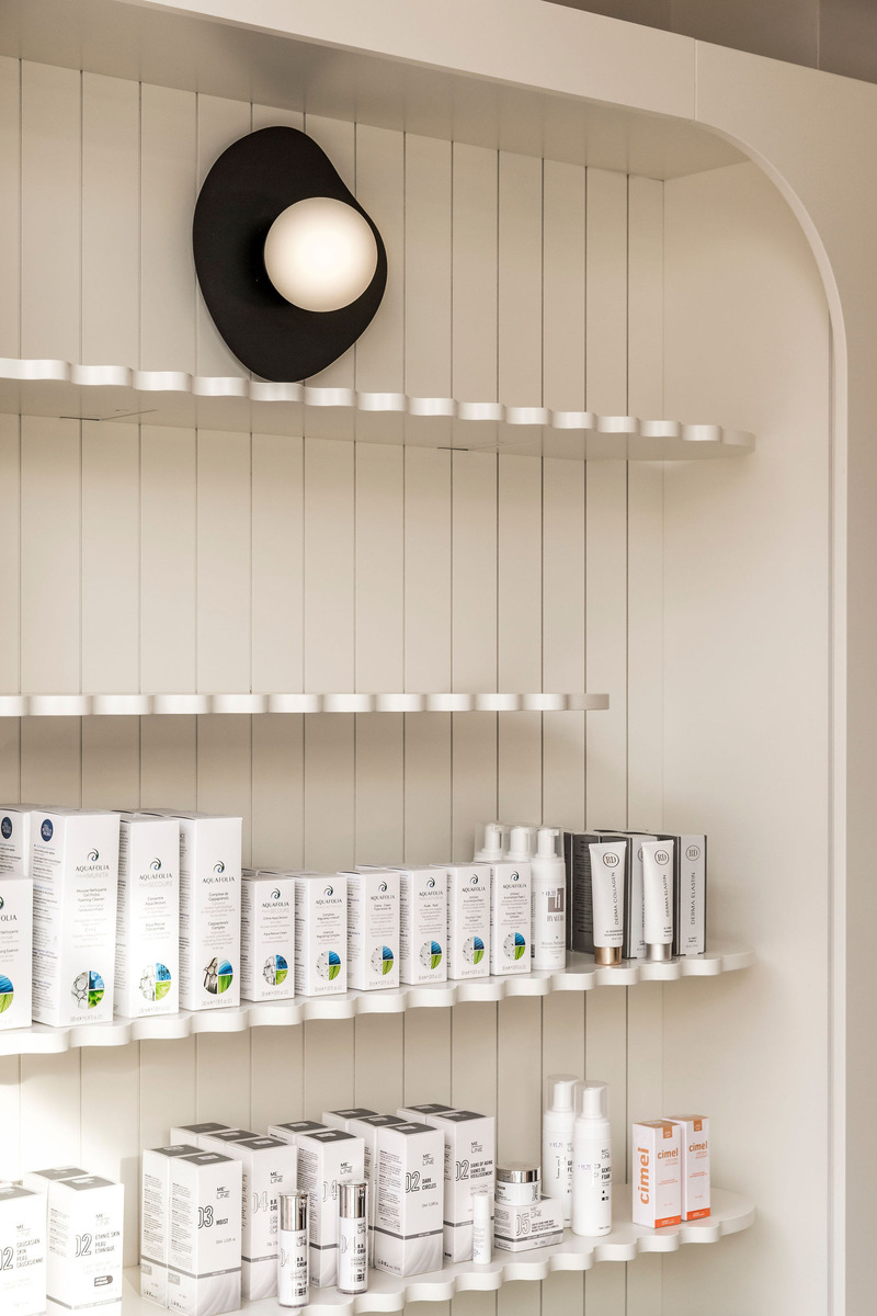 Dossier de presse | 6480-02 - Communiqué de presse | Espace Skins, la clinique médico-esthétique qui allie élégance, fonctionnalité, confort et confidentialité - Indee Design - Design d’intérieur commercial - Crédit photo : Caroline Thibault
