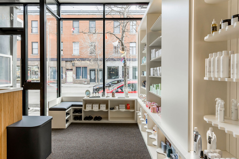 Dossier de presse | 6480-02 - Communiqué de presse | Espace Skins, la clinique médico-esthétique qui allie élégance, fonctionnalité, confort et confidentialité - Indee Design - Design d’intérieur commercial - Crédit photo : Caroline Thibault