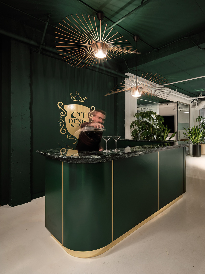 Press kit | 1152-16 - Press release | HUMÀ Design + Architecture and LumiGroup Embrace Maximalism at Club Saint-Denis - LumiGroup - Commercial Interior Design - Club St-Denis - Photo credit: Maxime Brouillet