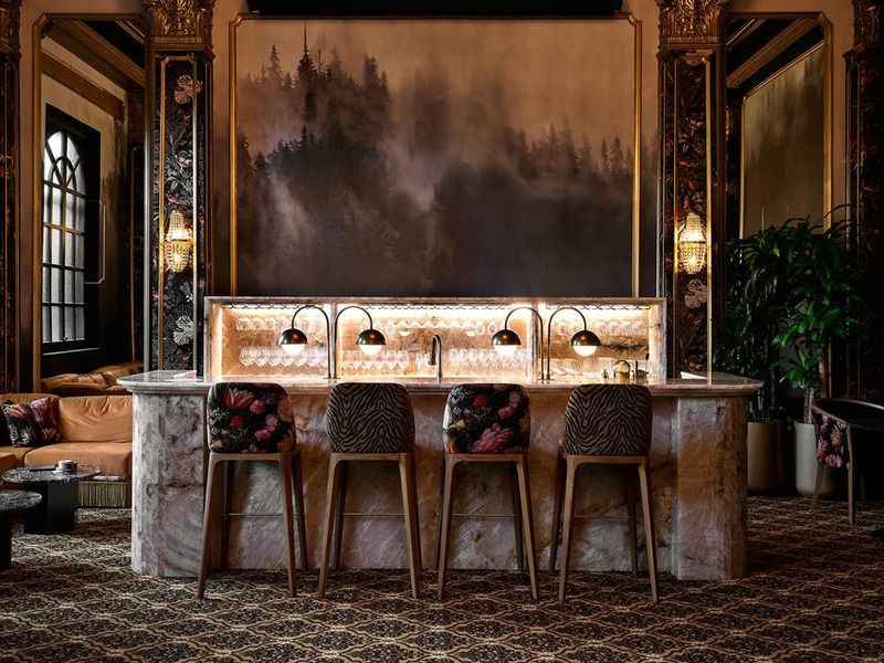 Press kit | 1152-16 - Press release | HUMÀ Design + Architecture and LumiGroup Embrace Maximalism at Club Saint-Denis - LumiGroup - Commercial Interior Design - Club St-Denis - Photo credit: Maxime Brouillet