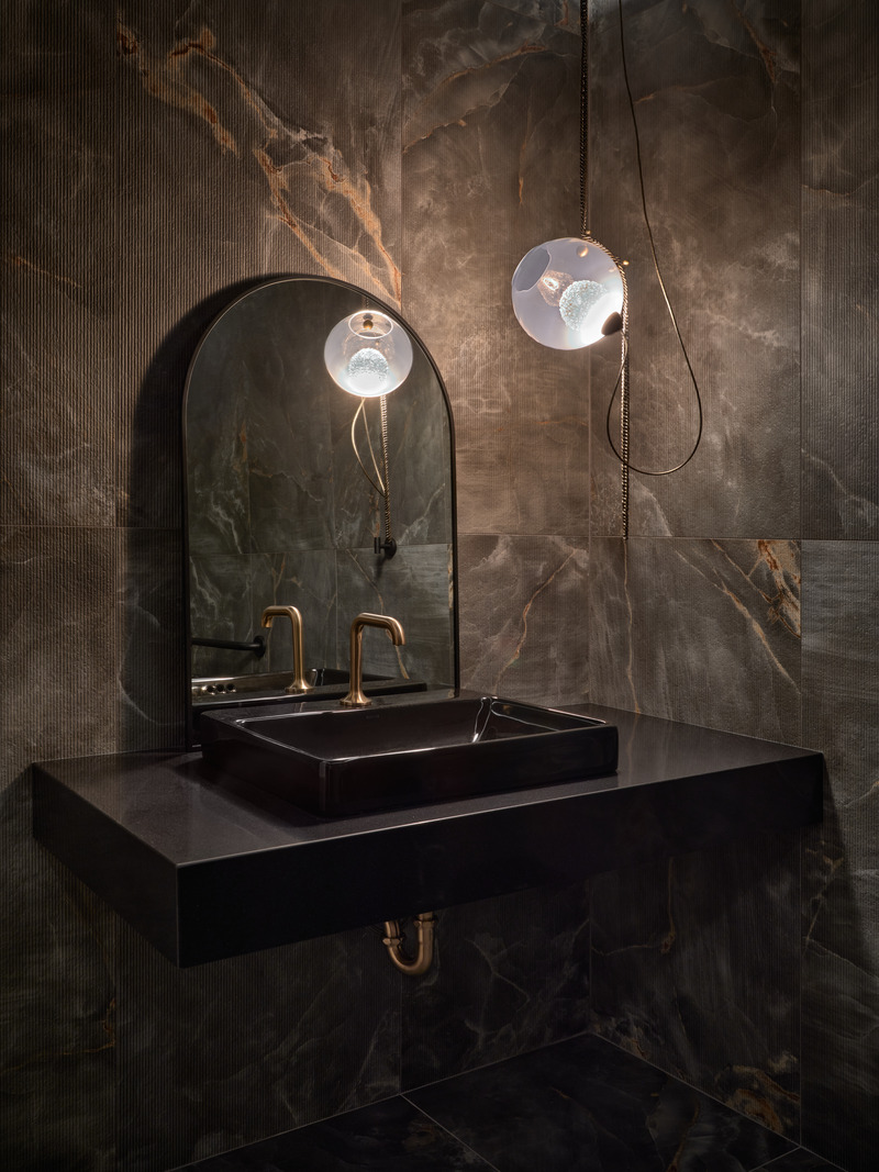 Press kit | 5174-07 - Press release | Maison Territo: An Immersive Journey into Italian Luxury at Royalmount - Maison Territo & blanchette archi.design - Commercial Architecture - Lighting by Larose Guyon - Photo credit: Phil Bernard