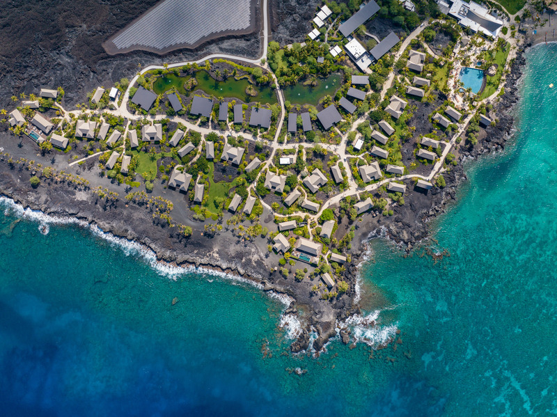 Dossier de presse | 2757-51 - Communiqué de presse | VITA Balances the Art of Contextual Design with the Stewardship of Place Shaping - VITA Planning & Landscape Architecture - Architecture de paysage -  Kona Village (Aerial):  VITA provided a comprehensive range of land planning services, including community visioning, master planning, design guidelines, landscape architecture and lot portfolio/lot diagrams.   - Crédit photo : 360 Productions