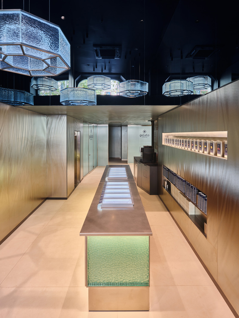 Dossier de presse | 3724-16 - Communiqué de presse | Gelato Collection - EL EQUIPO CREATIVO - Design d’intérieur commercial - Crédit photo : Photo credit: Adrià Goula
