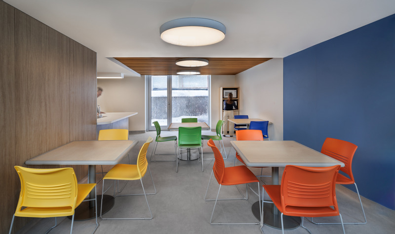 Dossier de presse | 865-64 - Communiqué de presse | Centre Lise et Yvon Lamarre : Lemay signe une conception qui allie bien-être sensoriel et inclusivité - Lemay - Architecture résidentielle - Crédit photo : Claude-Simon Langlois