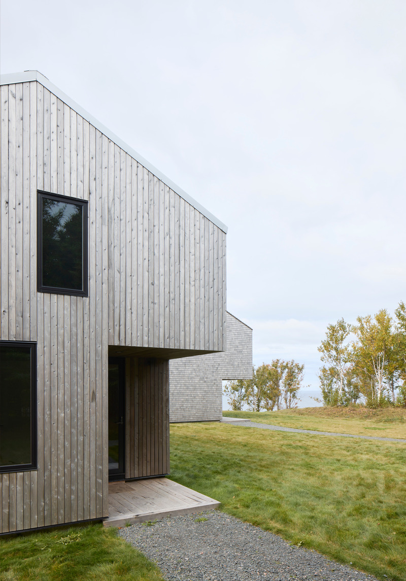 Dossier de presse | 1487-01 - Communiqué de presse | Ridge On The Chimney - MacKay-Lyons Sweetapple Architects - Architecture commerciale - Arrival  - Crédit photo : James Brittain