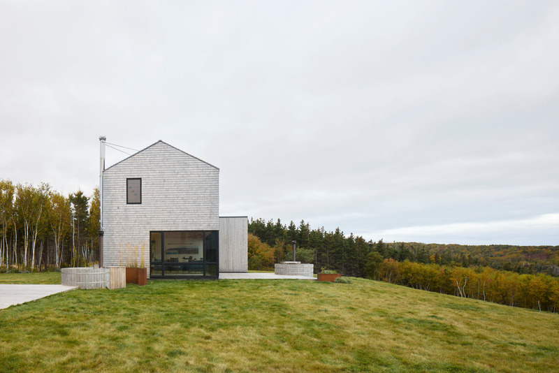 Dossier de presse | 1487-01 - Communiqué de presse | Ridge On The Chimney - MacKay-Lyons Sweetapple Architects - Architecture commerciale - Crédit photo : James Brittain