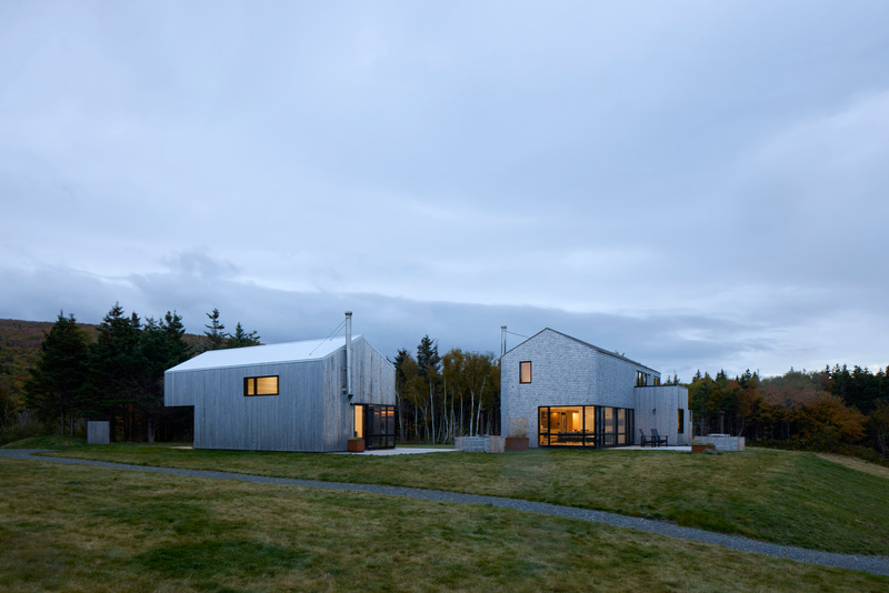 Dossier de presse | 1487-01 - Communiqué de presse | Ridge On The Chimney - MacKay-Lyons Sweetapple Architects - Architecture commerciale - Crédit photo : James Brittain