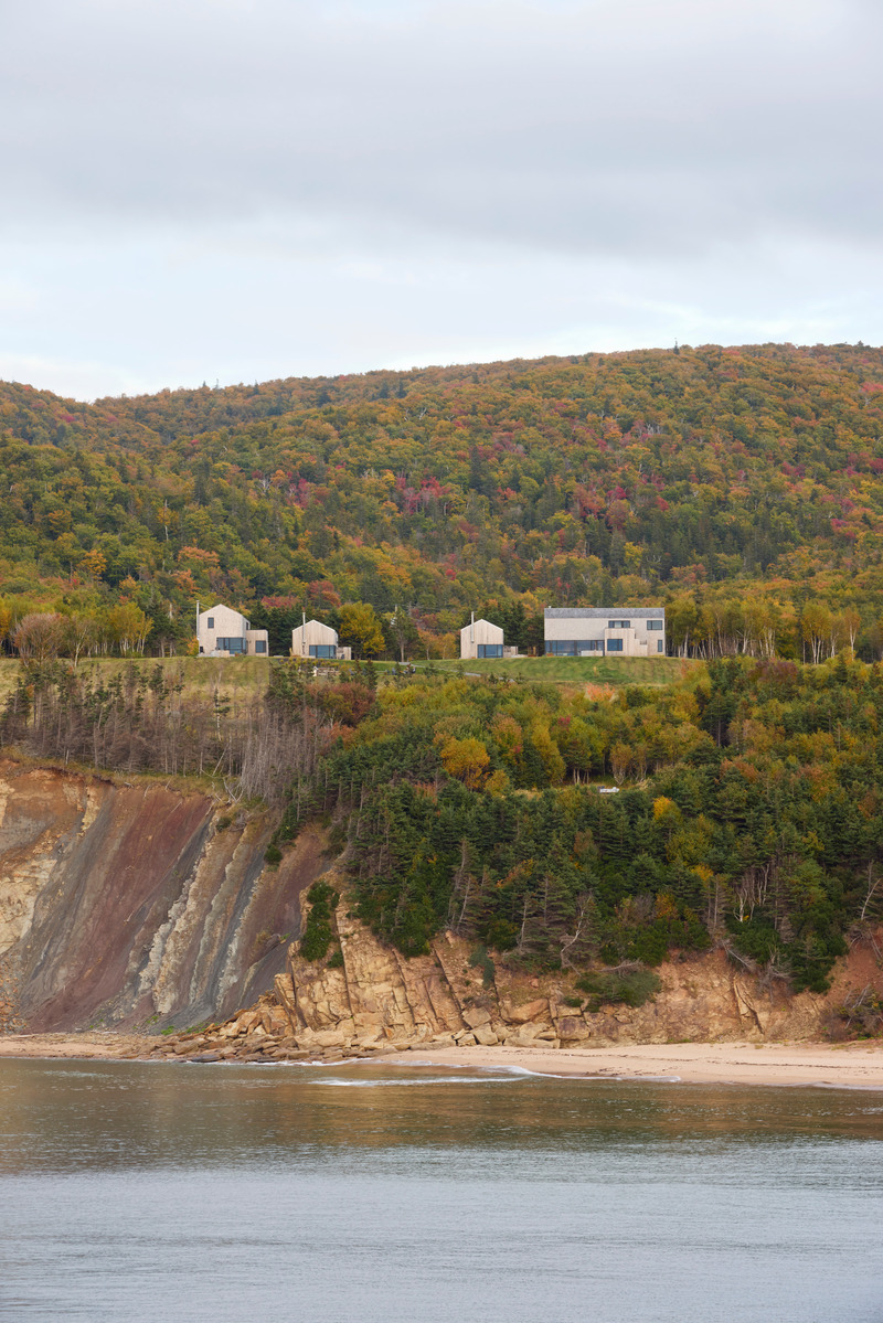 Dossier de presse | 1487-01 - Communiqué de presse | Ridge On The Chimney - MacKay-Lyons Sweetapple Architects - Architecture commerciale - View from the Northumberland Strait  - Crédit photo :  James Brittain 