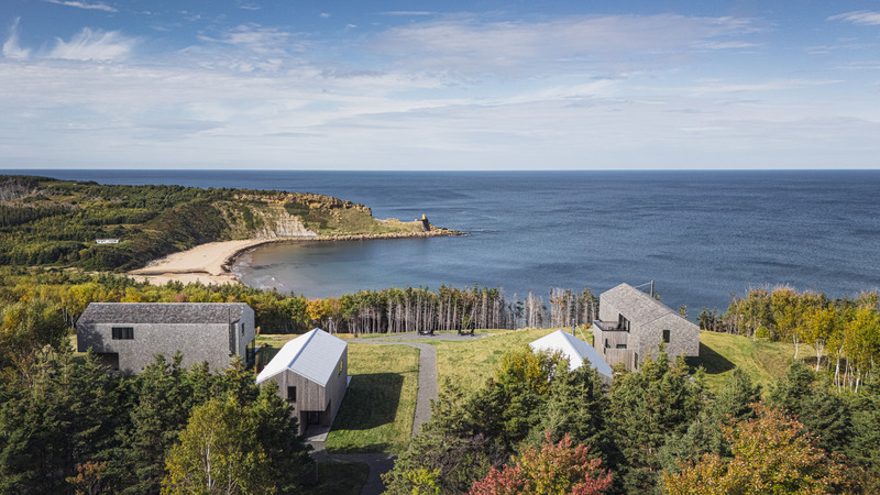 Dossier de presse | 1487-01 - Communiqué de presse | Ridge On The Chimney - MacKay-Lyons Sweetapple Architects - Architecture commerciale - Crédit photo : Matthew MacKay-Lyons