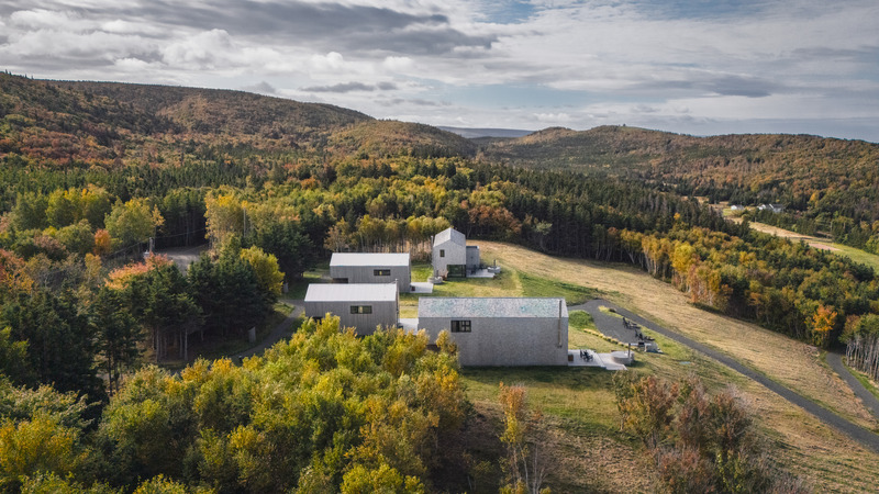 Dossier de presse | 1487-01 - Communiqué de presse | Ridge On The Chimney - MacKay-Lyons Sweetapple Architects - Architecture commerciale - Crédit photo : Matthew MacKay-Lyons