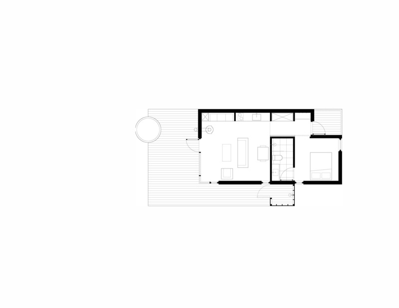 Dossier de presse | 1487-01 - Communiqué de presse | Ridge On The Chimney - MacKay-Lyons Sweetapple Architects - Architecture commerciale - Ground level floor plan - one bedroom bunkie  - Crédit photo : MacKay-Lyons Sweetapple Architects