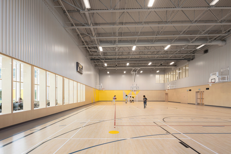 Press kit | 886-05 - Press release | New Manawan Awacak OkiskinohamatowikamikowawElementary School - CCM2 | B+B architecture and design inc - Institutional Architecture -  Gym  - Photo credit: 1px.ca - Dave Tremblay