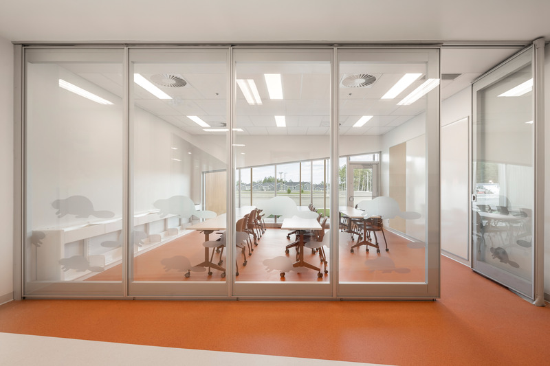 Press kit | 886-05 - Press release | New Manawan Awacak OkiskinohamatowikamikowawElementary School - CCM2 | B+B architecture and design inc - Institutional Architecture - Classeroom - Photo credit: 1px.ca - Dave Tremblay
