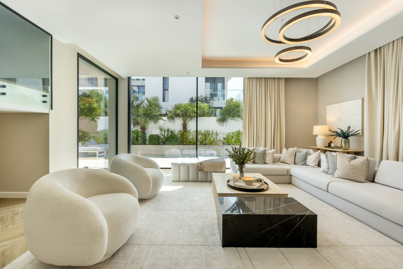 Dossier de presse | 7534-05 - Communiqué de presse | Créer la sérénité : l’alchimie des matériaux et de l’espace à la villa Esencia - ELE Interior - Design d’intérieur résidentiel - Essencia Villa by ELE Interior - Crédit photo : Aasiya Jagadeesh