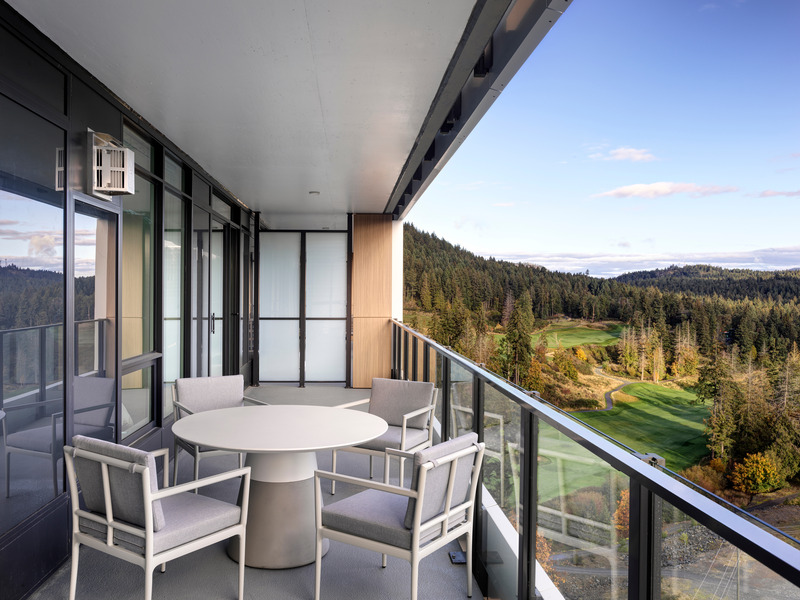 Press kit | 7694-01 - Press release | One Bear Mountain Wins Twice at Victoria Capital Region Commercial Building Awards - One Bear Mountain - Real Estate - Suite Balcony - View to Nicklaus Championship Golf Course - Photo credit: Blueprint Global