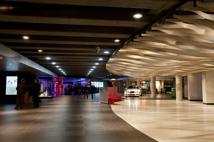 Press kit | 621-14 - Press release | Lightemotion illuminates the Espace culturel Georges-Émile-Lapalme in Place des Arts - Lightemotion - Lighting Design - Photo credit: Martine Doyon