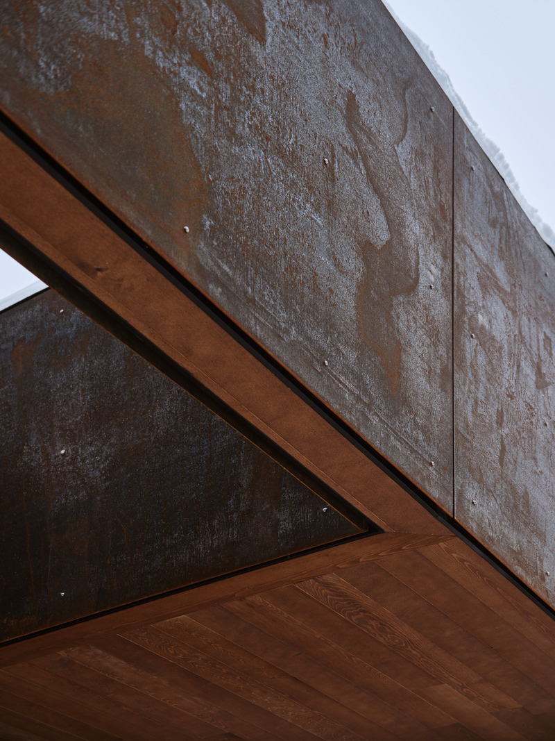 Dossier de presse | 4154-03 - Communiqué de presse | Chalet armuré du hibou - Atelier Schwimmer - Architecture résidentielle - Crédit photo : Phil Bernard