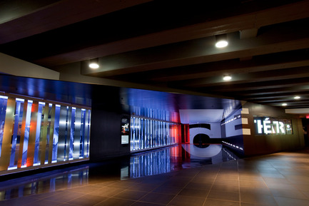 Press kit | 621-14 - Press release | Lightemotion illuminates the Espace culturel Georges-Émile-Lapalme in Place des Arts - Lightemotion - Lighting Design - Photo credit: Martine Doyon