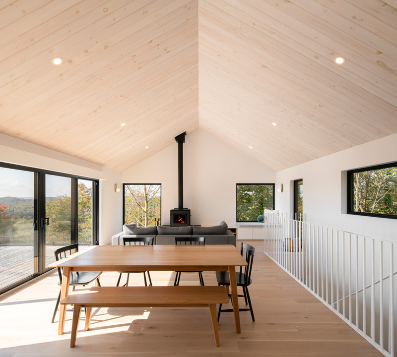 Dossier de presse | 3196-01 - Communiqué de presse | Le Noroît - Guillaume Pelletier Architecte - Architecture résidentielle - Le Noroît, Laurentides, Quebec, 2024 - Crédit photo : David Boyer Photographe inc