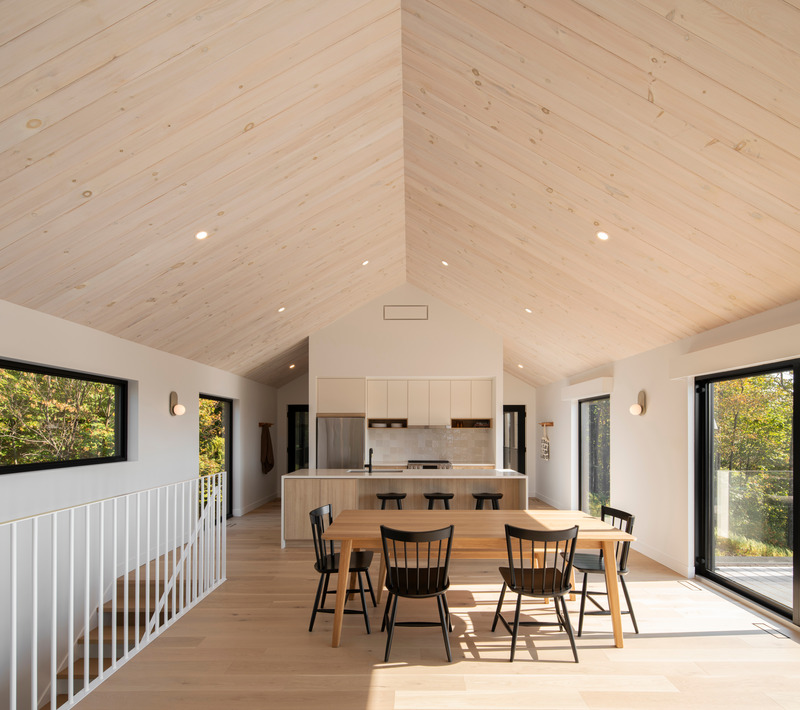 Dossier de presse | 3196-01 - Communiqué de presse | Le Noroît - Guillaume Pelletier Architecte - Architecture résidentielle - Le Noroît, Laurentides, Quebec, 2024 - Crédit photo : David Boyer Photographe inc