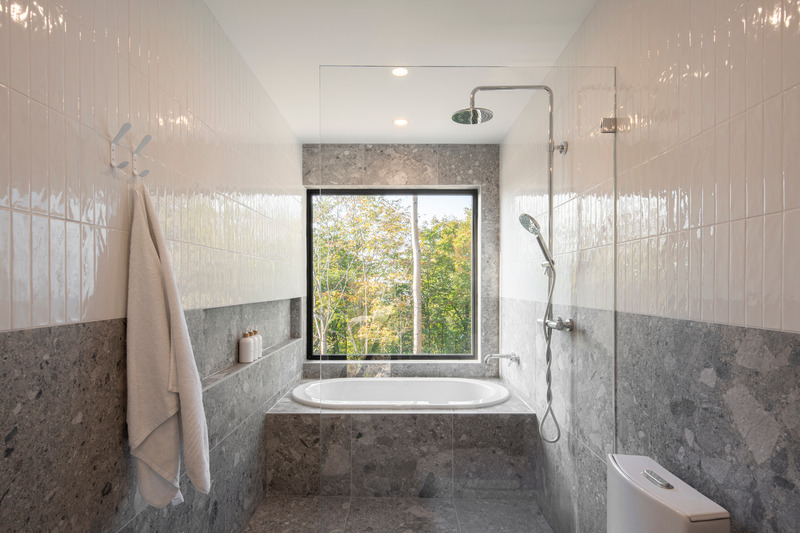 Dossier de presse | 3196-01 - Communiqué de presse | Le Noroît - Guillaume Pelletier Architecte - Architecture résidentielle - Le Noroît, Laurentides, Quebec, 2024 - Crédit photo : David Boyer Photographe inc