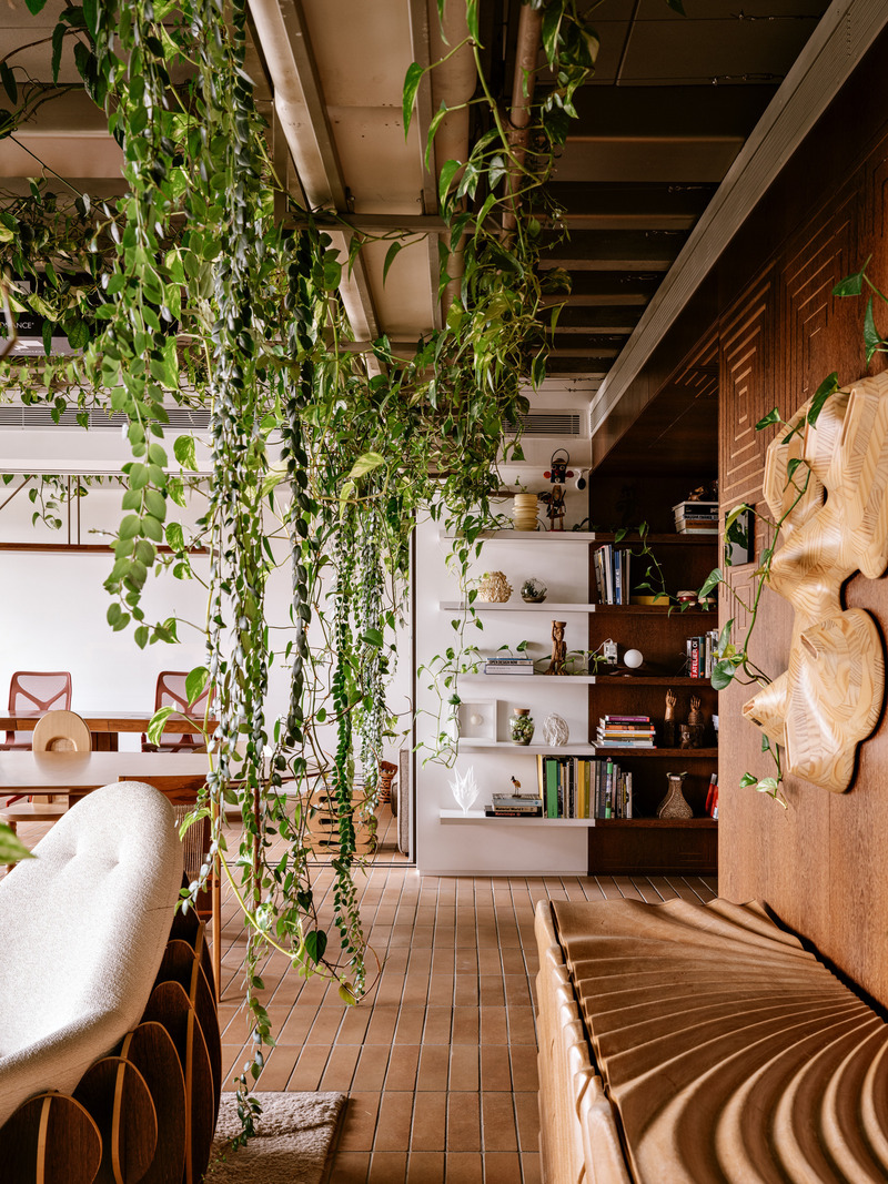 Dossier de presse | 7541-03 - Communiqué de presse | Architecture Hunter Awards 2025: Call for Entries - Architecture Hunter - Concours - AHA24 Winner - Interior Design - Apartment: Terrace Apartment by Estudio Guto Requena - Crédit photo : © Maíra Acayaba