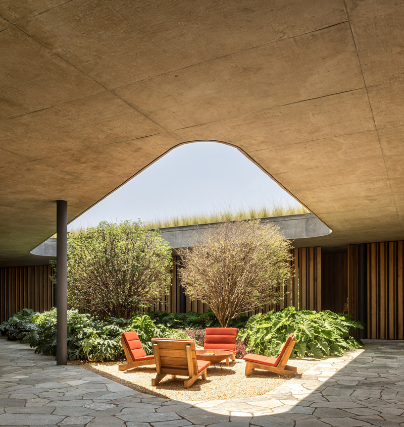 Dossier de presse | 7541-03 - Communiqué de presse | Architecture Hunter Awards 2025: Call for Entries - Architecture Hunter - Concours - Winner AHA24 - Architecture - Residential &amp; House: GAK House by Bernardes Arquitetura - Crédit photo : © Fernando Guerra