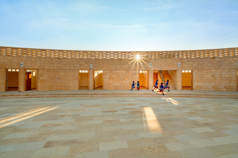Dossier de presse | 7541-03 - Communiqué de presse | Architecture Hunter Awards 2025: Call for Entries - Architecture Hunter - Concours - Winner AHA24 - Image -Architectural Photography: Jaisalmer School by Diana Kellogg Architects - Crédit photo : © Vinay Panjwani