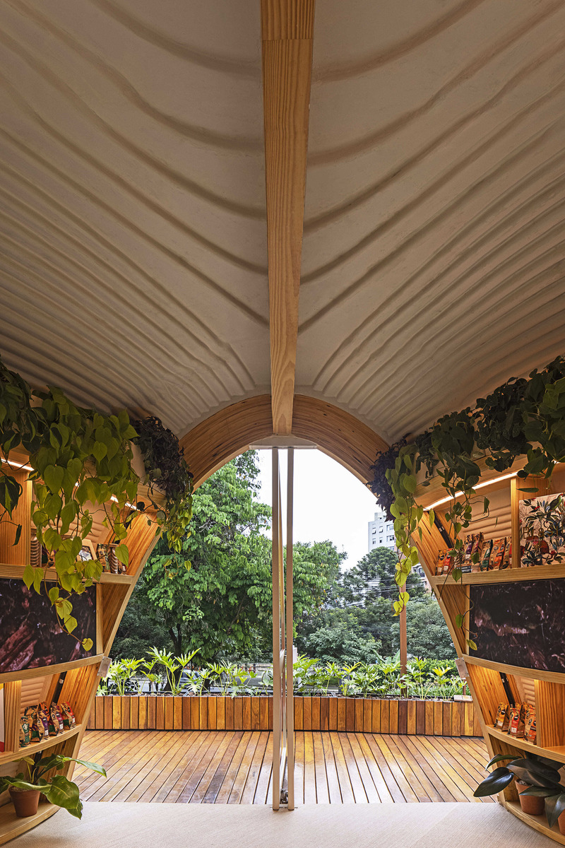 Dossier de presse | 7541-03 - Communiqué de presse | Architecture Hunter Awards 2025: Call for Entries - Architecture Hunter - Concours - Winner AHA24 - Sustainability - Architectural Design: Flagship Dolce Gusto Neo by Estudio Guto Requena<br style=""><br style=""> - Crédit photo : © Leonardo Finotti
