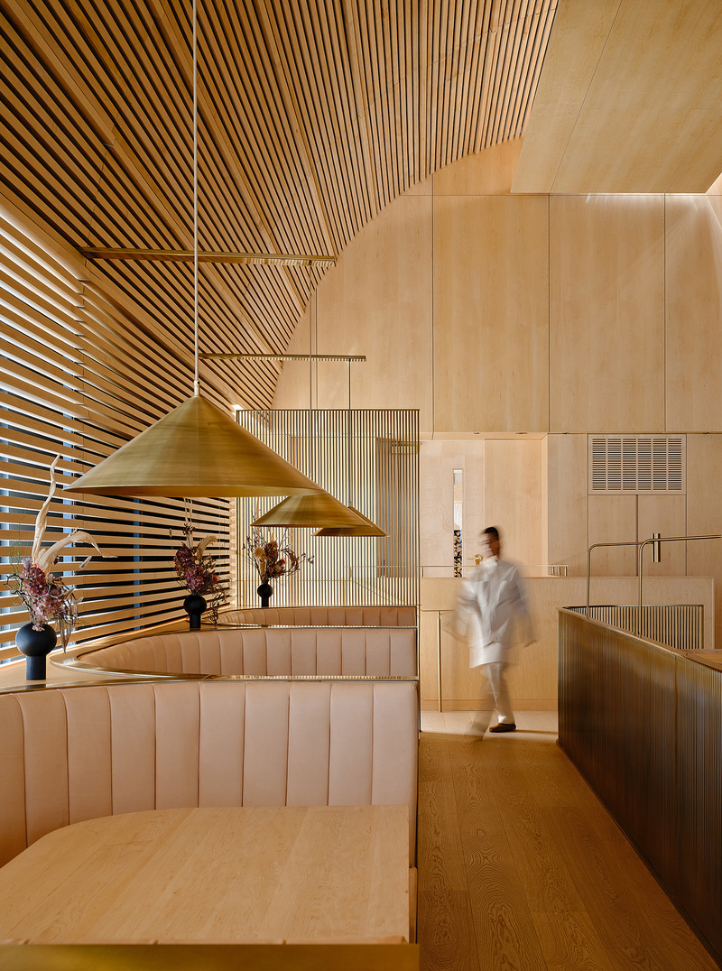 Dossier de presse | 7541-03 - Communiqué de presse | Architecture Hunter Awards 2025: Call for Entries - Architecture Hunter - Concours - Winner AHA24 - Interior Design - Hospitality &amp; Hotel: Prime Seafood Palace by Omar Gandhi Architect<br style=""><br style=""> - Crédit photo :  © Doublespace Photography