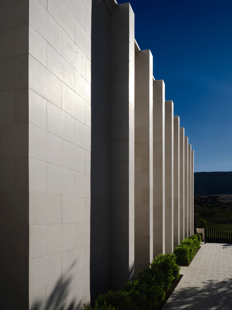 Press kit | 6087-06 - Press release | Tombolo: A Sculptural Symphony in the Nevada Desert - Daniel Joseph Chenin - Residential Interior Design - Photo credit: Douglas Friedman
