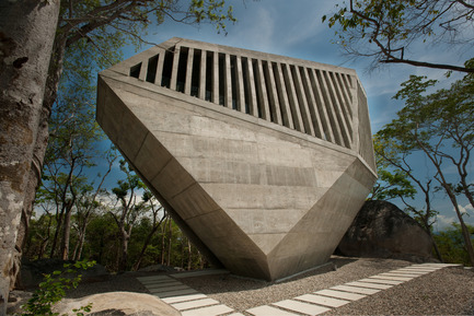 Press kit | 809-05 - Press release | Azure announces the finalists of the second annual AZ Awards - Azure Magazine - Competition - Firm:&nbsp;Bunker Arquitectura<br>Project:&nbsp;Sunset Chapel&nbsp;