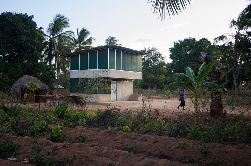 Dossier de presse | 7680-01 - Communiqué de presse | Star Homes - The House that Fights Malaria at Milan Design Week 2025 - An exhibition by the Danish Royal Academy – Architecture, Design, Conservation - Architecture résidentielle - Star Homes, Mtwara, Tanzania - Crédit photo : Julien Lanoo
