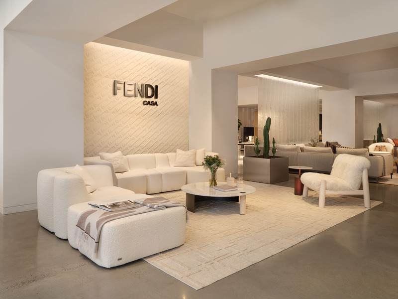 Dossier de presse | 7656-01 - Communiqué de presse | Fendi Casa, Dolce & Gabbana Casa, Versace Home, Bentley Home et Gallotti & Radice rejoignent Maison Territo au Royalmount, marquant un tournant pour le design italien à Montréal - Maison Territo - Design d’intérieur résidentiel - Une composition subtile de textures nobles, de lignes épurées et de tons naturels. L’élégance romaine de la maison Fendi se révèle ici dans toute sa modernité. - Crédit photo :  Phil Bernard 