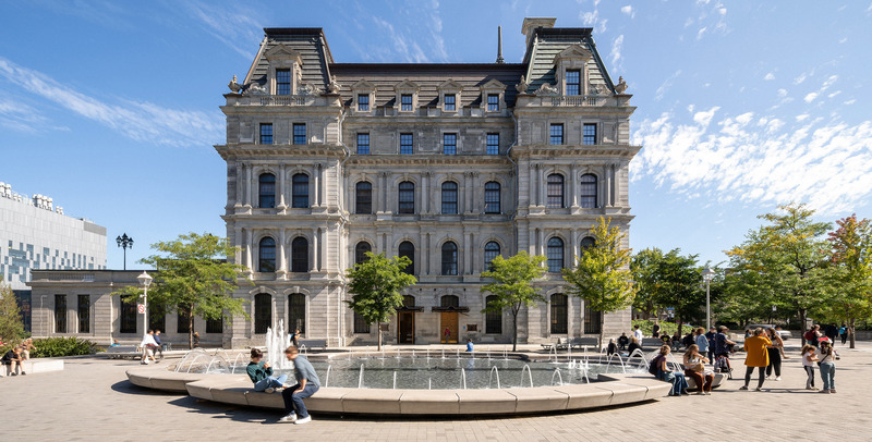 Dossier de presse | 774-18 - Communiqué de presse | Les lauréats des Prix d’excellence en architecture 2025 dévoilés - Ordre des architectes du Québec (OAQ) - Concours - <p class="">Hôtel de ville de Montréal</p><p>Beaupré Michaud et Associés, Architectes en collaboration avec MU Architecture</p><p>Montréal (Montréal) </p> - Crédit photo : Raphaël Thibodeau