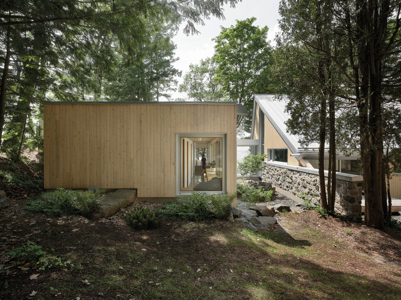 Dossier de presse | 774-18 - Communiqué de presse | Les lauréats des Prix d’excellence en architecture 2025 dévoilés - Ordre des architectes du Québec (OAQ) - Concours - <table id="fc3c29ce-2a1a-ea27-f4e9-4ef74c1225b8" data-aloha-ephemera-attr="id" class="aloha-ephemera-attr">  <tbody><tr>   <td style=""> </td>  </tr> </tbody></table><p class="">Maison A</p><p>Atelier Pierre Thibault</p><p>Saint-Nicolas (Chaudière-Appalaches)</p> - Crédit photo : Maxime Brouillet