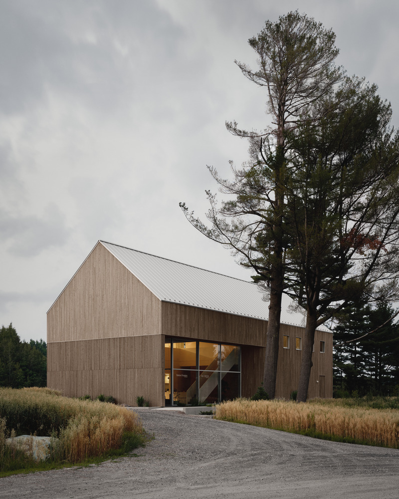 Dossier de presse | 5891-09 - Communiqué de presse | Atelier _ matière première x nu drom - Matière Première Architecture - Architecture commerciale - Crédit photo : Alex Lesage