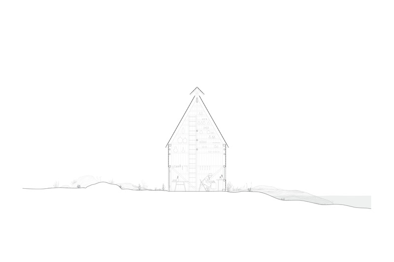 Dossier de presse | 1640-02 - Communiqué de presse | L’intelligence collective au cœur de l’adaptation à la Biennale d’architecture de Venise : L’Atelier Pierre Thibault et des résidents de l’Île Verte réinventent les boucaneries - Atelier Pierre Thibault - Évènement + Exposition - Coupe. Une autre avenue explorée a été de transformer un fumoir en espace de production artistique en perçant son enveloppe de quelques fenêtres et en tirant avantage des baratins pour y déposer poteries, canevas et rouleaux de photographies lors du séchage.  - Crédit photo : Atelier Pierre Thibault