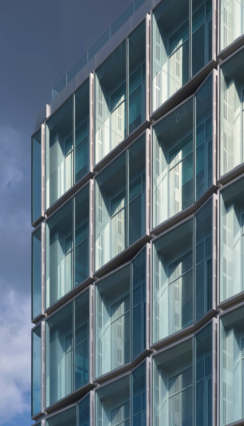 Dossier de presse | 7623-02 - Communiqué de presse | Quartz Plaza: Crystallized Echoes of Geologic Time - Salon Alper Derinbogaz - Architecture commerciale - Crédit photo :  Cemal Emden<span></span> 