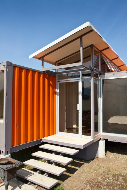 Dossier de presse | 839-01 - Communiqué de presse | Containers of Hope - Benjamin Garcia Saxe Architecture - Architecture résidentielle - Crédit photo : Andres Garcia Lachner