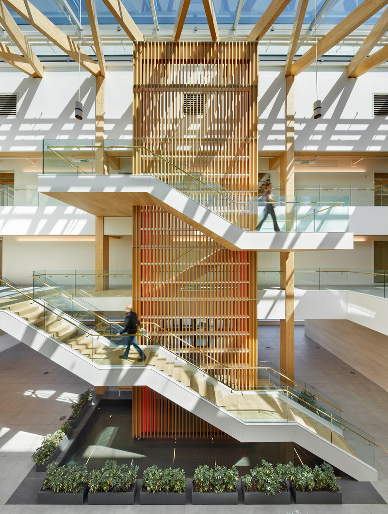 Dossier de presse | 2035-03 - Communiqué de presse | Ontario Secondary School Teachers' Federation (OSSTF) Building - Kasian Architecture Interior Design and Planning & Moriyama Teshima Architects - Design d’intérieur commercial - Crédit photo : Tom Arban