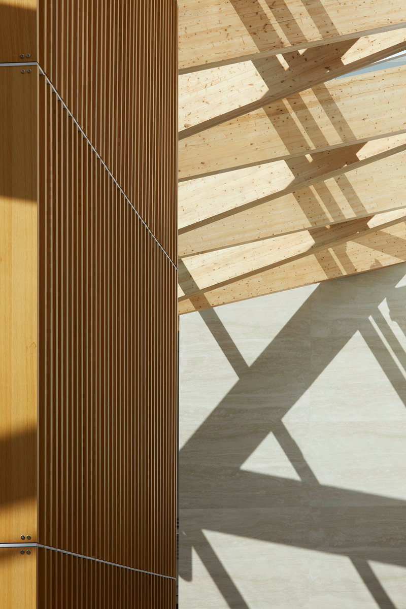Dossier de presse | 2035-03 - Communiqué de presse | Ontario Secondary School Teachers' Federation (OSSTF) Building - Kasian Architecture Interior Design and Planning & Moriyama Teshima Architects - Design d’intérieur commercial - Crédit photo : Tom Arban